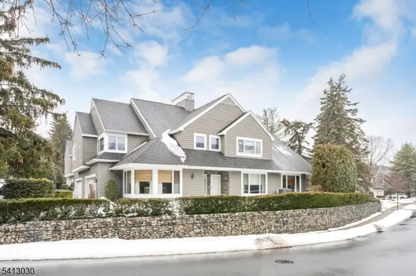 122 Brewster Rd, Wyckoff Twp., NJ 07481