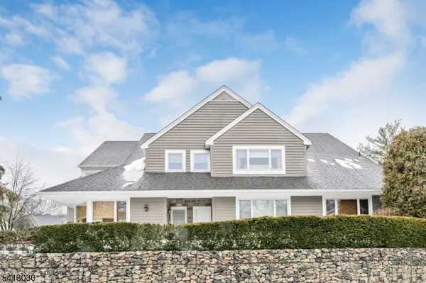 122 Brewster Rd, Wyckoff Twp., NJ 07481