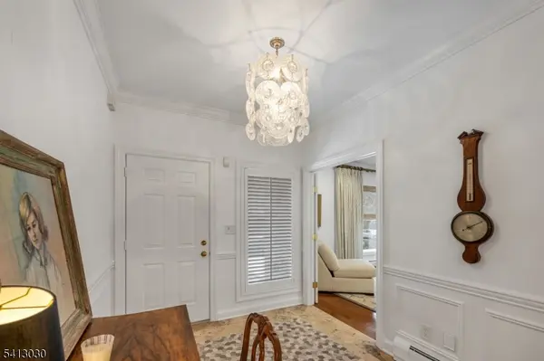 122 Brewster Rd, Wyckoff Twp., NJ 07481