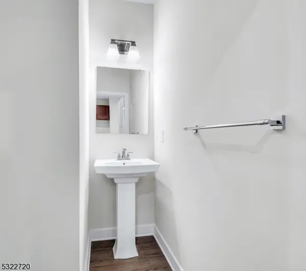 3 Peckwell St, Mount Olive Twp., NJ 07828