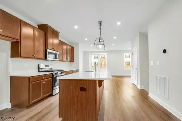 3 Peckwell St, Mount Olive Twp., NJ 07828