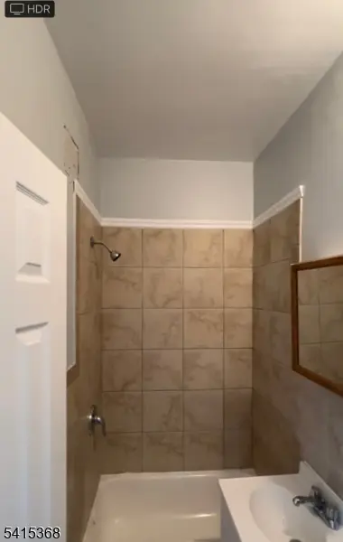 18 8Th Ave, Newark City, NJ 07104