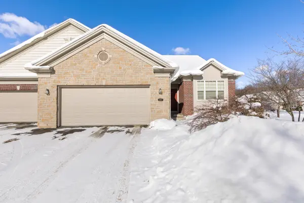 2921 Woodridge CIR NE #43, Grand Rapids Twp, MI 49525