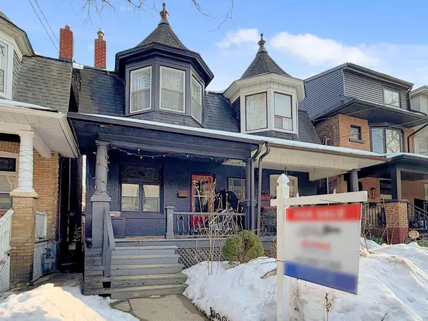 91 Olive AVE, Toronto C02, ON M6G 1V2