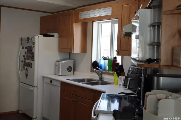 20 H AVENUE, Willow Bunch, SK S0H 4K0