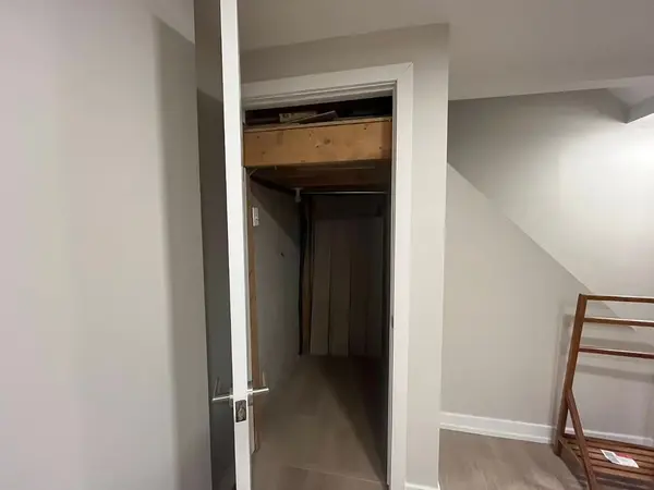 401 KITTRIDGE RD #Bsmt, Oakville, ON L6H 7K6