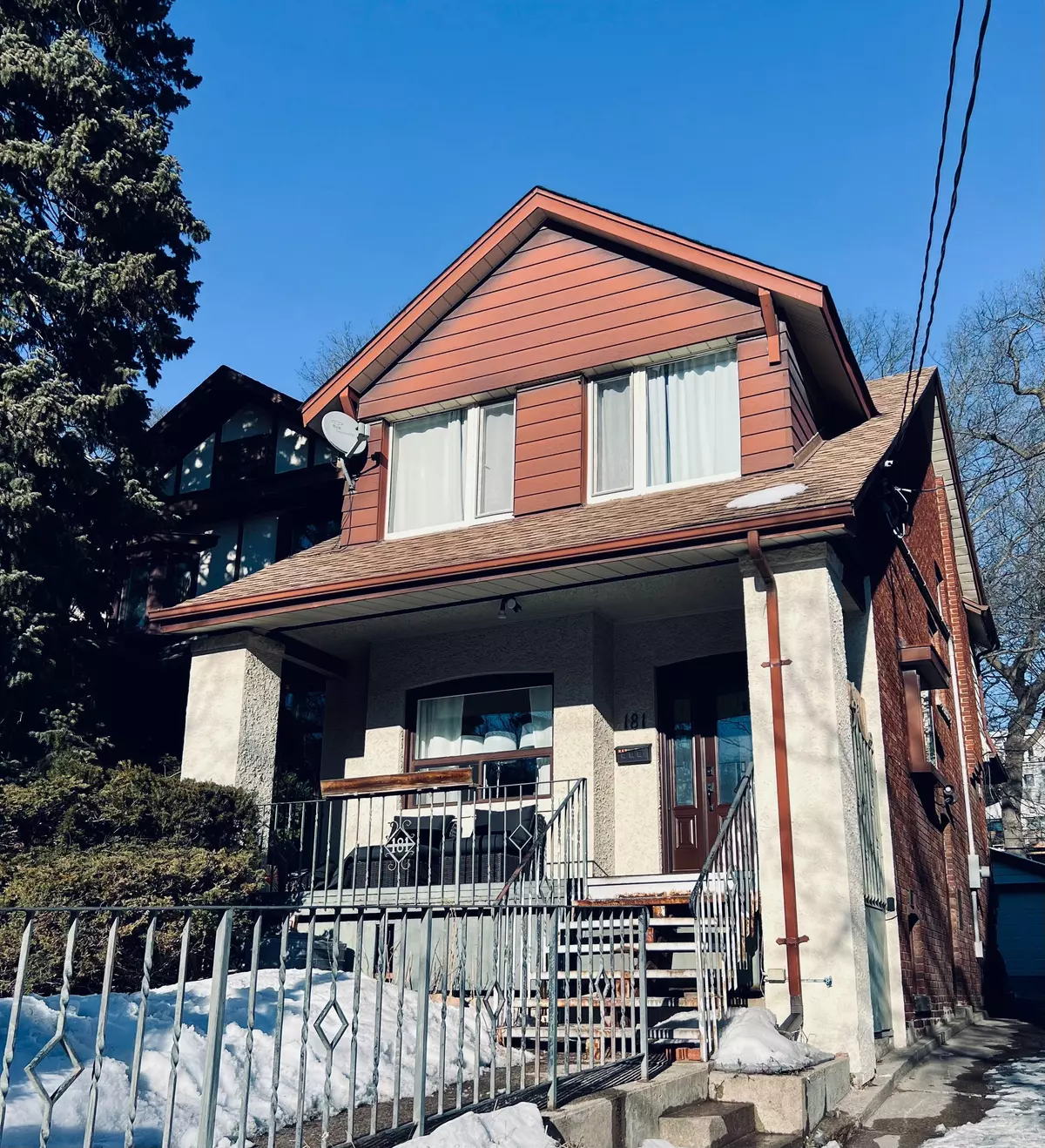 Toronto W02, ON M6P 2W9,181 Clendenan AVE