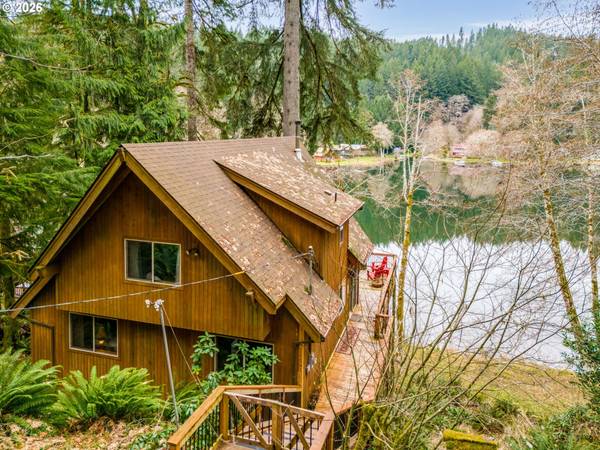 71397 FISHHAWK RD, Clatskanie, OR 97016