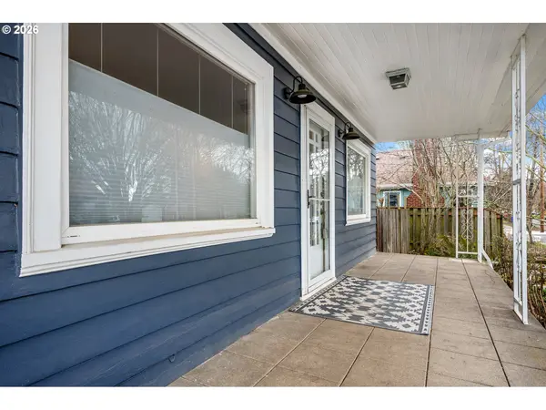 3123 SE WOODWARD ST, Portland, OR 97202