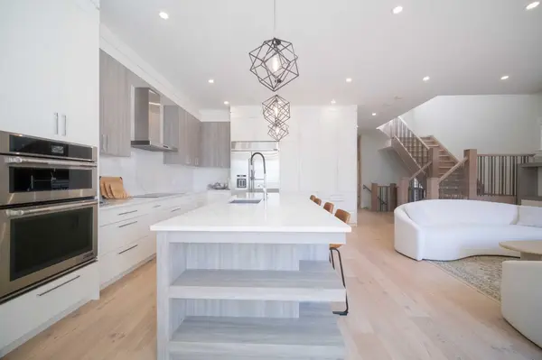 419 29 AVE NE, Calgary, AB T2E 2C6