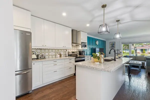 403 Chandos CT, Oshawa, ON L1J 6R1