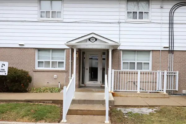 160 Carsbrooke RD #20, Toronto W08, ON M9C 1G9