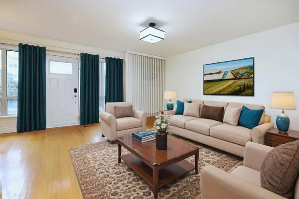 160 Carsbrooke RD #20, Toronto W08, ON M9C 1G9