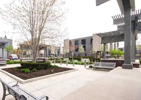 1 Valhalla Inn RD #601, Toronto W08, ON M9B 1S9