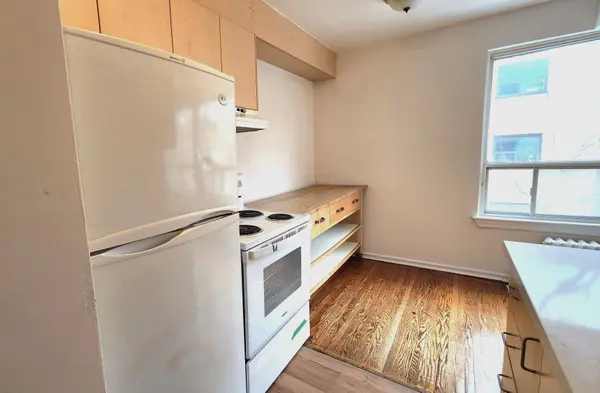 1 Greenbrook DR #304, Toronto W04, ON M6M 2J8