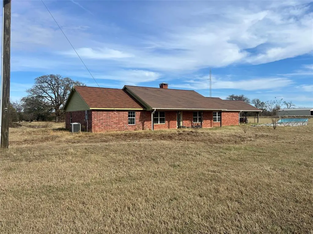 1250 County Road 2280, Telephone, TX 75488