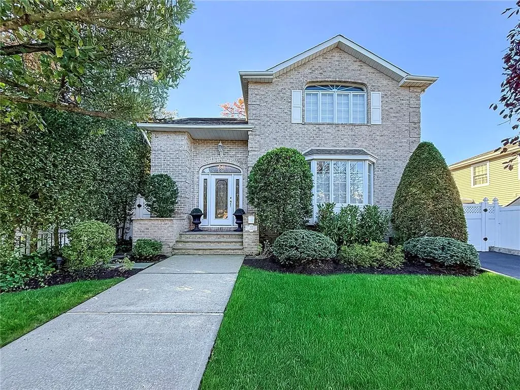 312 Barbara ST, Staten  Island, NY 10306