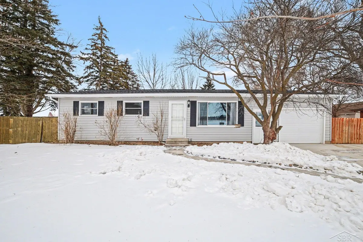 710 W North Union RD, Auburn, MI 48611