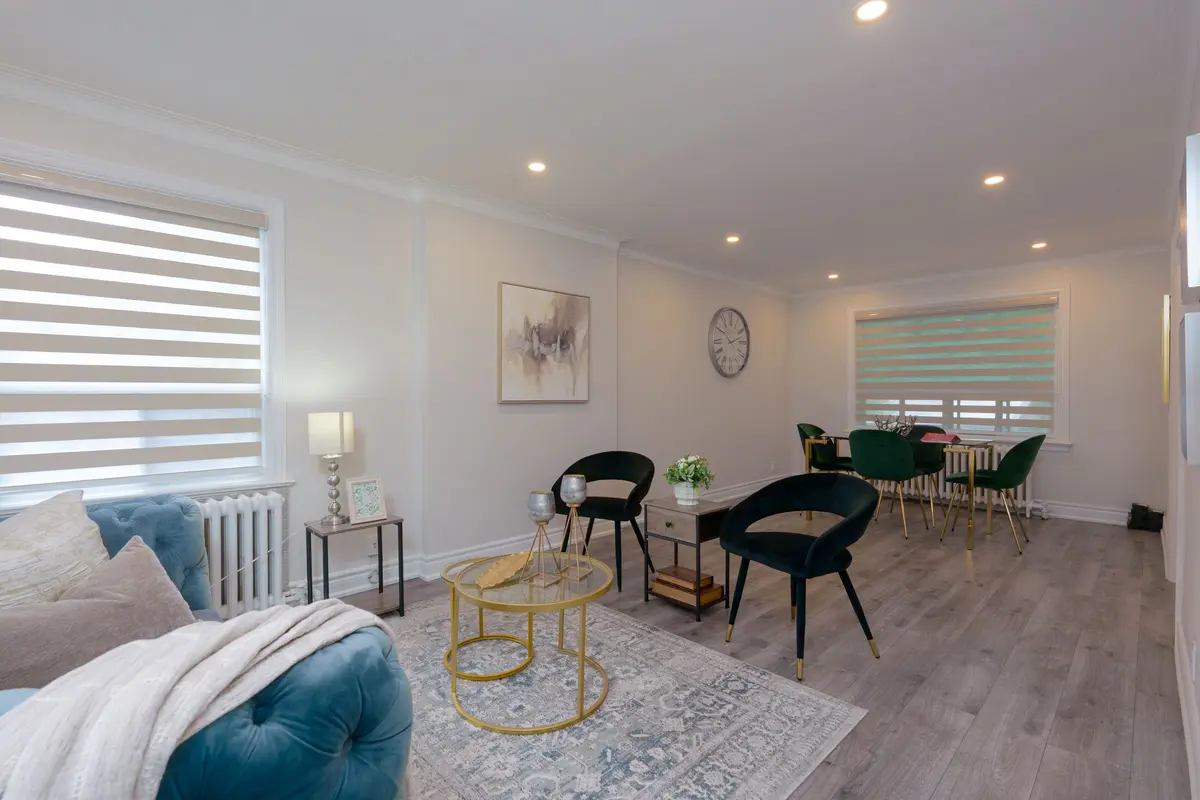 152 Ferris RD, Toronto E03, ON M4B 1G9