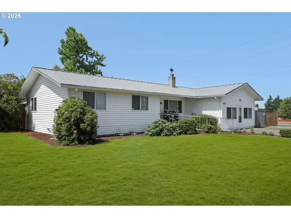 13011 BERTA DR, Oregon City, OR 97045