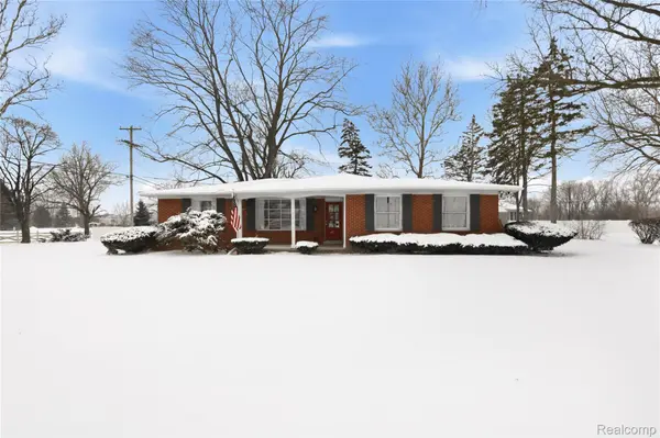 5518 Kimberly DR, Grand Blanc Charter Township, MI 48439