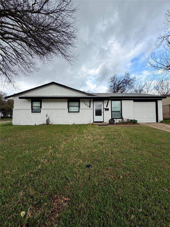 1303 Driftwood Drive, Duncanville, TX 75116