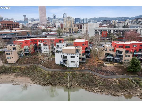 620 NW NAITO PKWY #B7, Portland, OR 97209