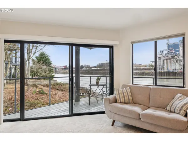 620 NW NAITO PKWY #B7, Portland, OR 97209