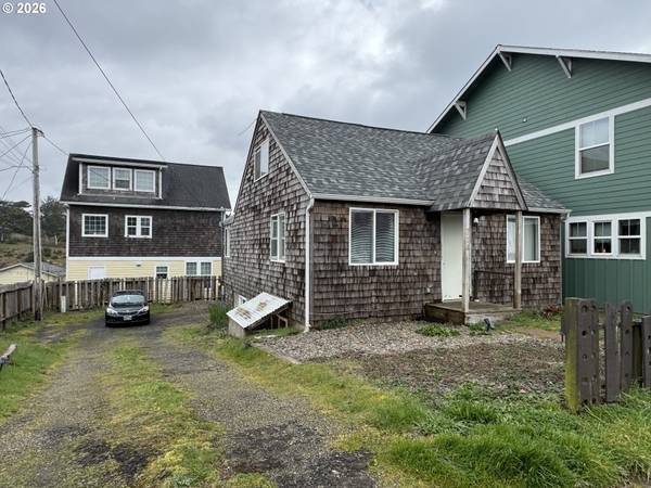 714 NW COAST ST, Newport, OR 97365