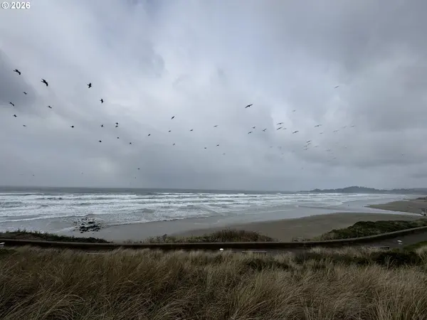 714 NW COAST ST, Newport, OR 97365