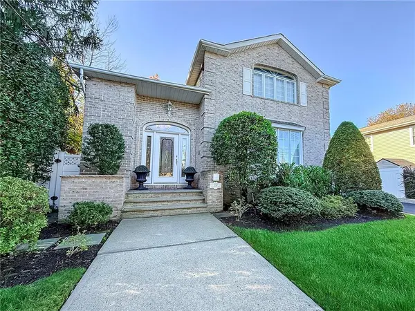 312 Barbara ST, Staten  Island, NY 10306