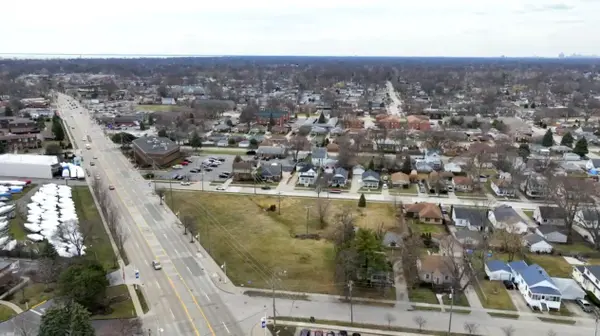 24101 Jefferson AVE, St Clair Shores, MI 48080