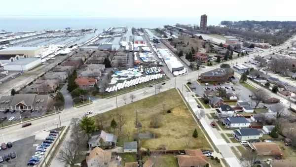 24101 Jefferson AVE, St Clair Shores, MI 48080