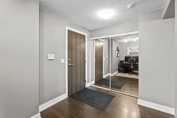 135 Village Green SQ #816, Toronto E07, ON M1S 0G4