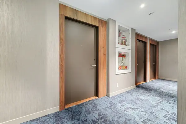 39 Mary ST #2009, Barrie, ON L4N 1S9