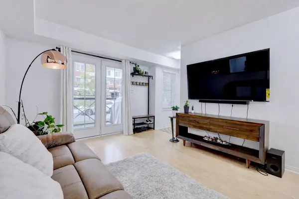 2504 Post RD #19, Oakville, ON L6H 0K1