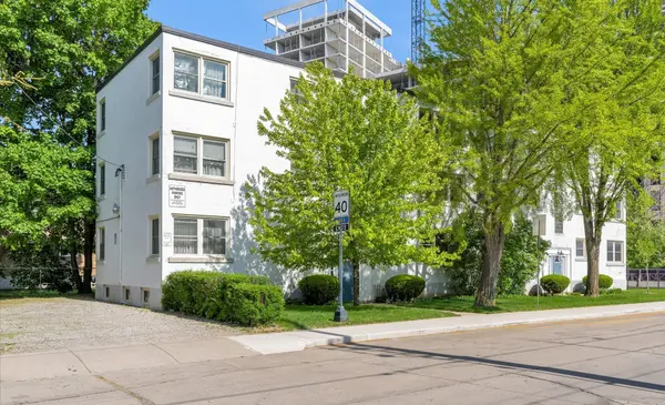 2 Stroud RD #5, Hamilton, ON L8S 1Z6