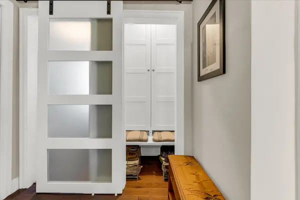 2 Stroud RD #5, Hamilton, ON L8S 1Z6