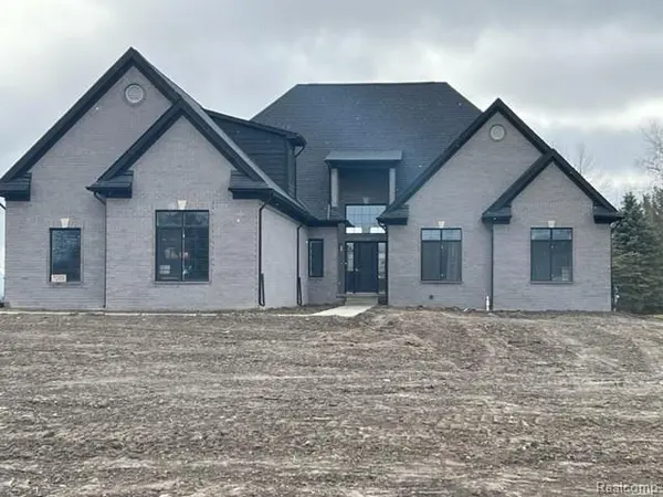 6833 John R RD, Troy, MI 48085