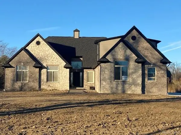 6833 John R RD, Troy, MI 48085