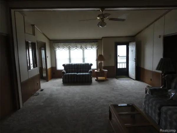 268 Highlands, Bedford Township, MI 48182