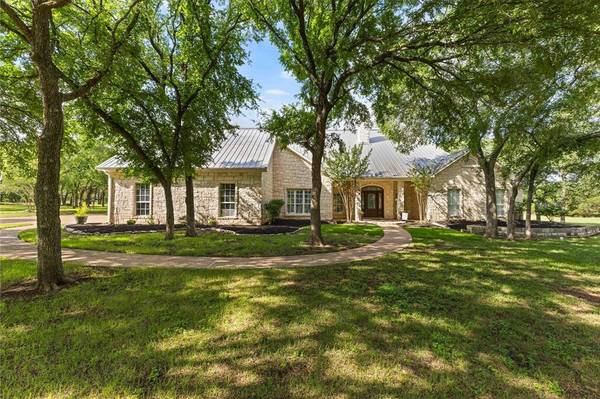 355 Winding Trail,  Crawford,  TX 76638
