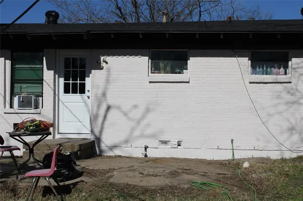 1620 Hillcrest Street, Mesquite, TX 75149