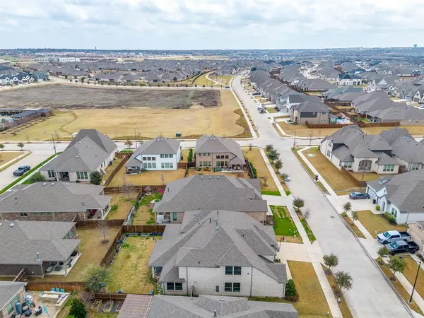 7541 Pondview Lane, Fort Worth, TX 76123
