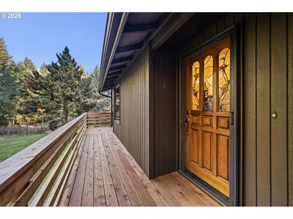 Elmira, OR 97437,88931 LOIS LN