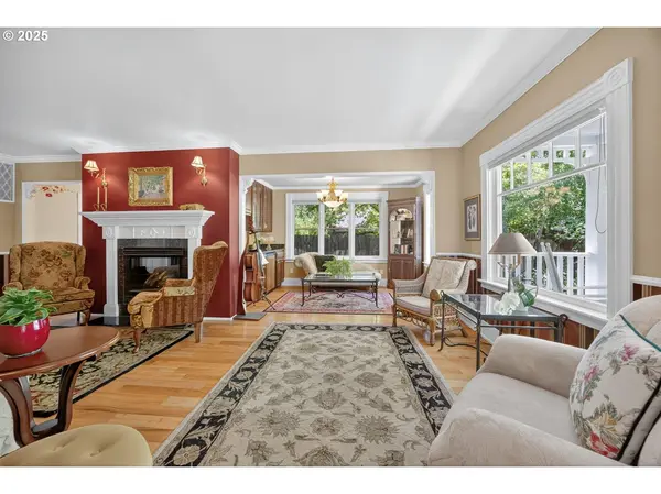 496 BEACH ST, Ashland, OR 97520