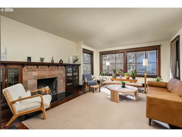 1332 SE 44TH AVE, Portland, OR 97215