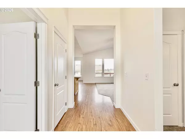 Salem, OR 97304,979 BURLEY HILL DR NW