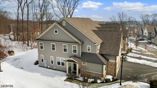 10 Albie Dr, Mountain Lakes Boro, NJ 07046