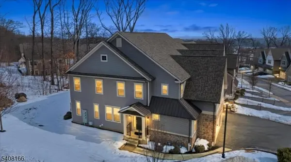 10 Albie Dr, Mountain Lakes Boro, NJ 07046